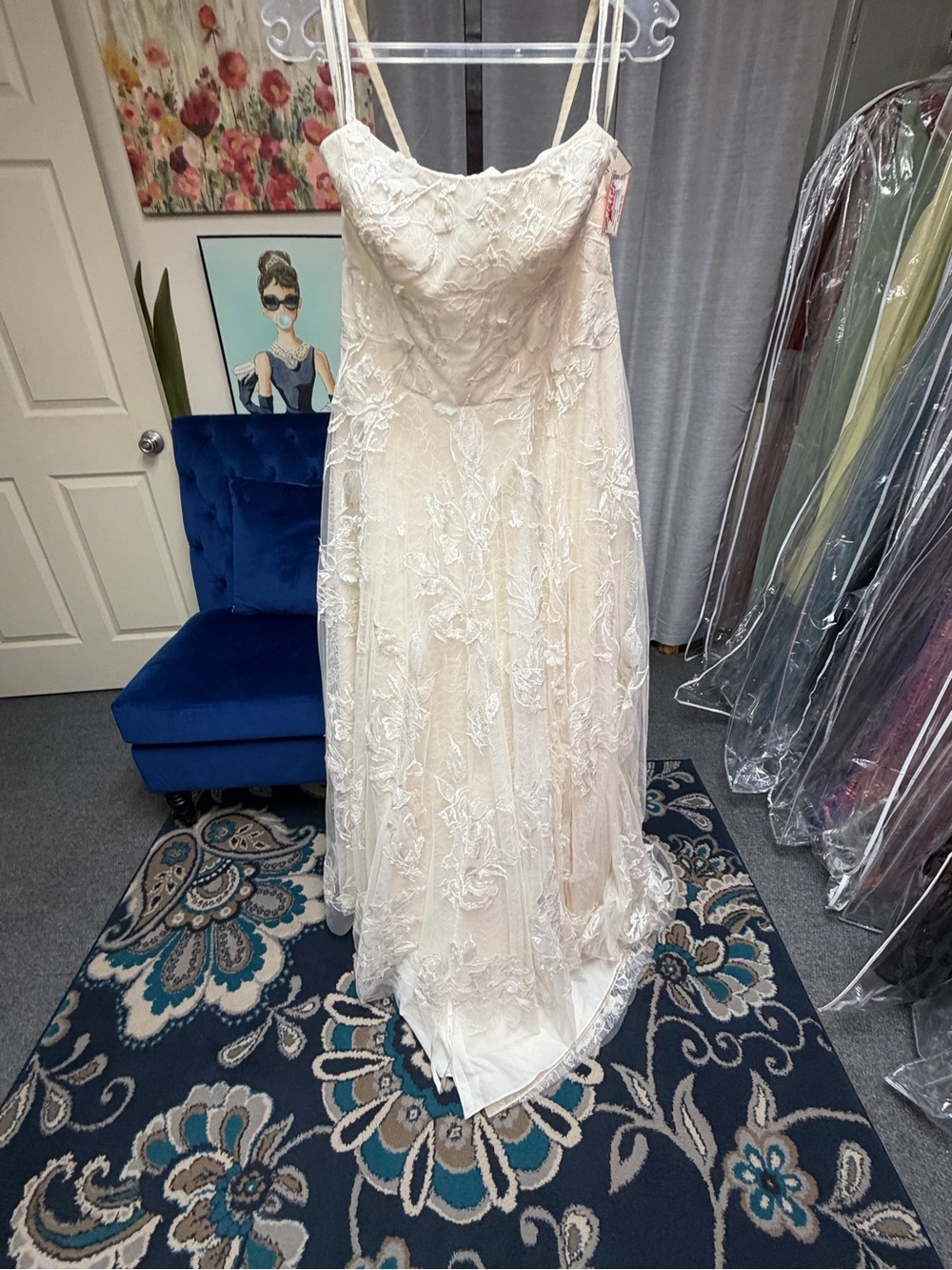 David’s Bridal Ivory Lace Wedding Dress – Size 14